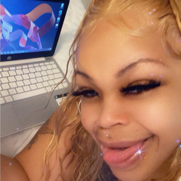 Meet your Posher, Nitria - Picture 3 of 10